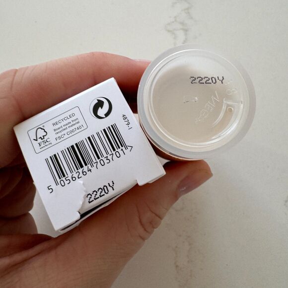 NEW REN Radiance Brightening Dark Circle Eye Cream - Picture 2 of 2